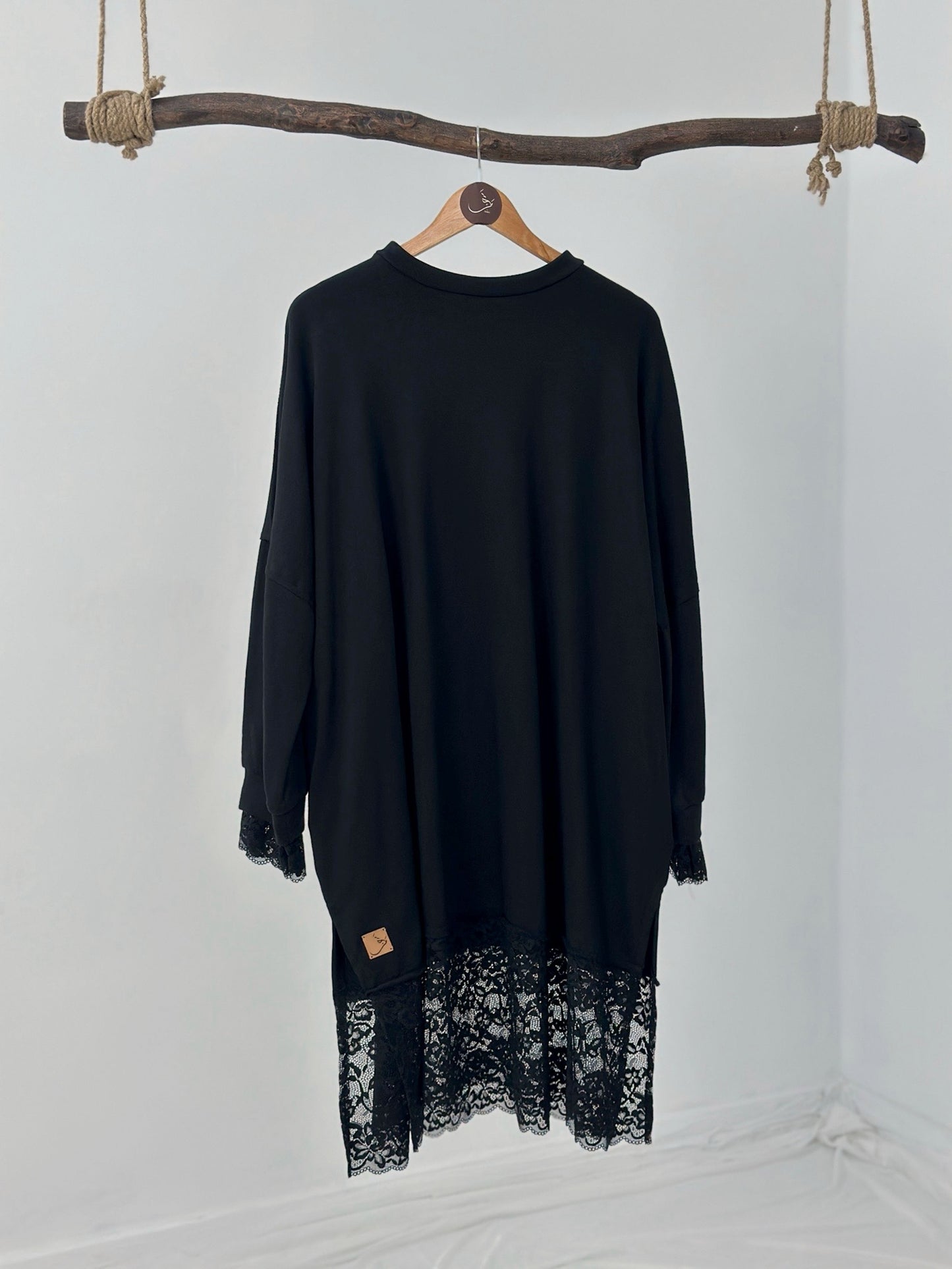 Melton Lace-Trim Sweatshirt Over Size --  سويت شيرت دانتيل Drop 13 🍂شتوية ٢٦